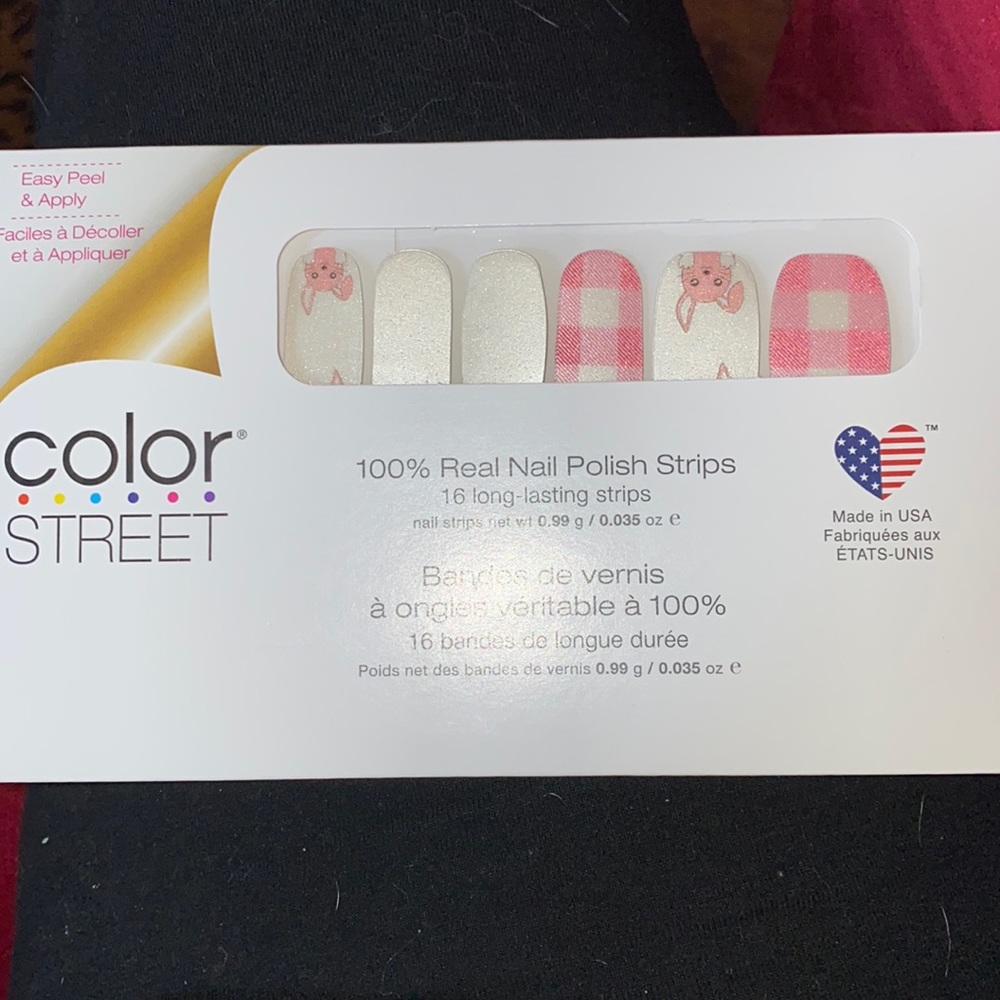 Colorstreet nail strips with design